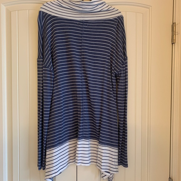 Cupio blue and white striped tunic shirt - Picture 4 of 4